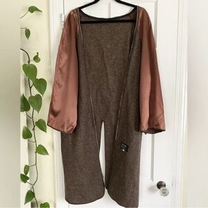 Elegant Brown Jumpsuit with Pink Sleeves